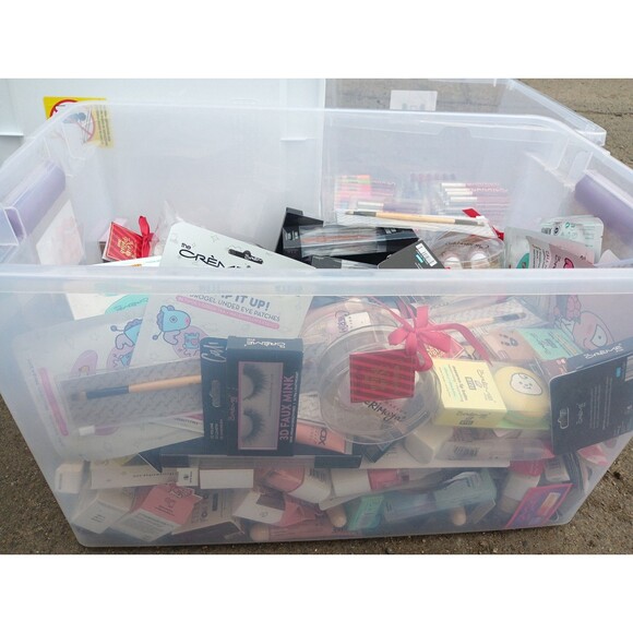 makeup bundle high end - Picture 6 of 6